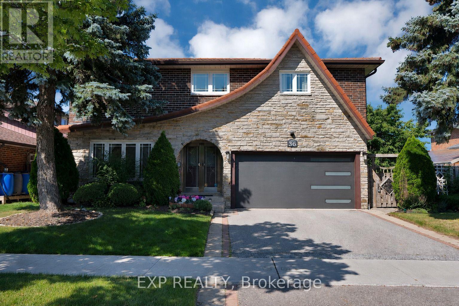 36 CLEETHORPES BOULEVARD, Toronto, Ontario