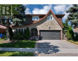 36 CLEETHORPES BOULEVARD, Toronto, Ontario