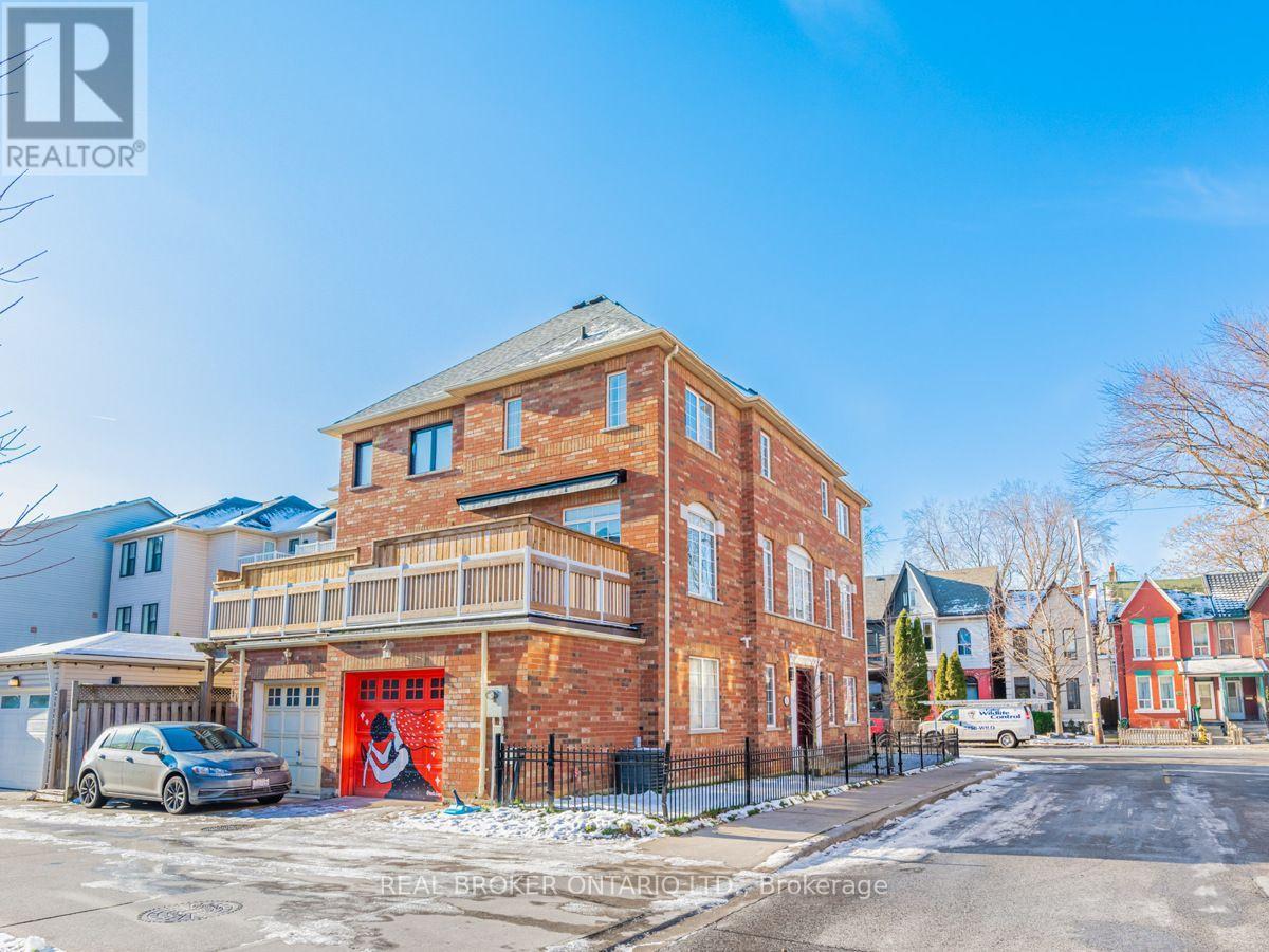 102 NATALIE PLACE, Toronto, Ontario