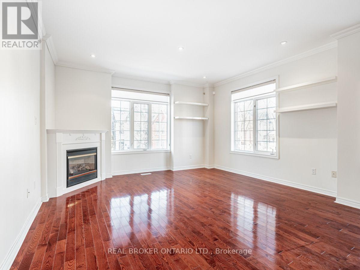 102 Natalie Place, Toronto, Ontario  M4M 3P7 - Photo 15 - E13603006
