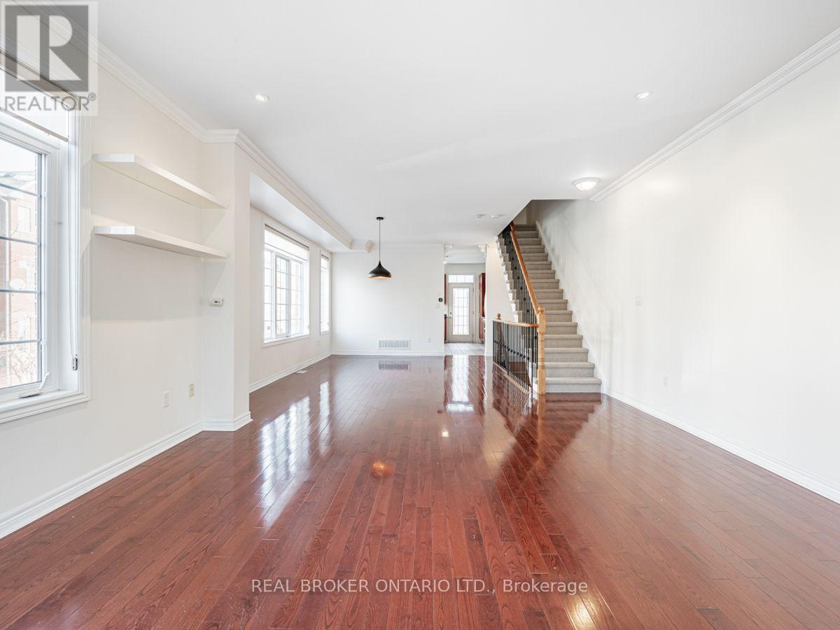 102 Natalie Place, Toronto, Ontario  M4M 3P7 - Photo 16 - E13603006