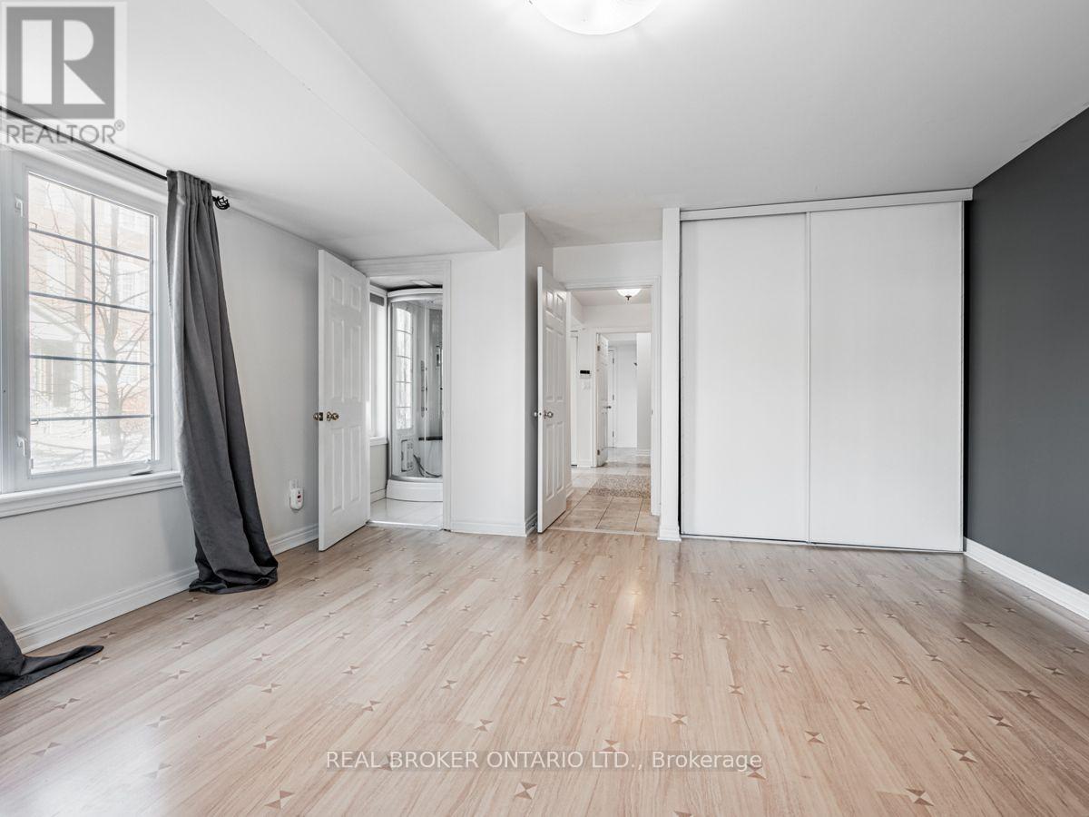 102 Natalie Place, Toronto, Ontario  M4M 3P7 - Photo 6 - E13603006
