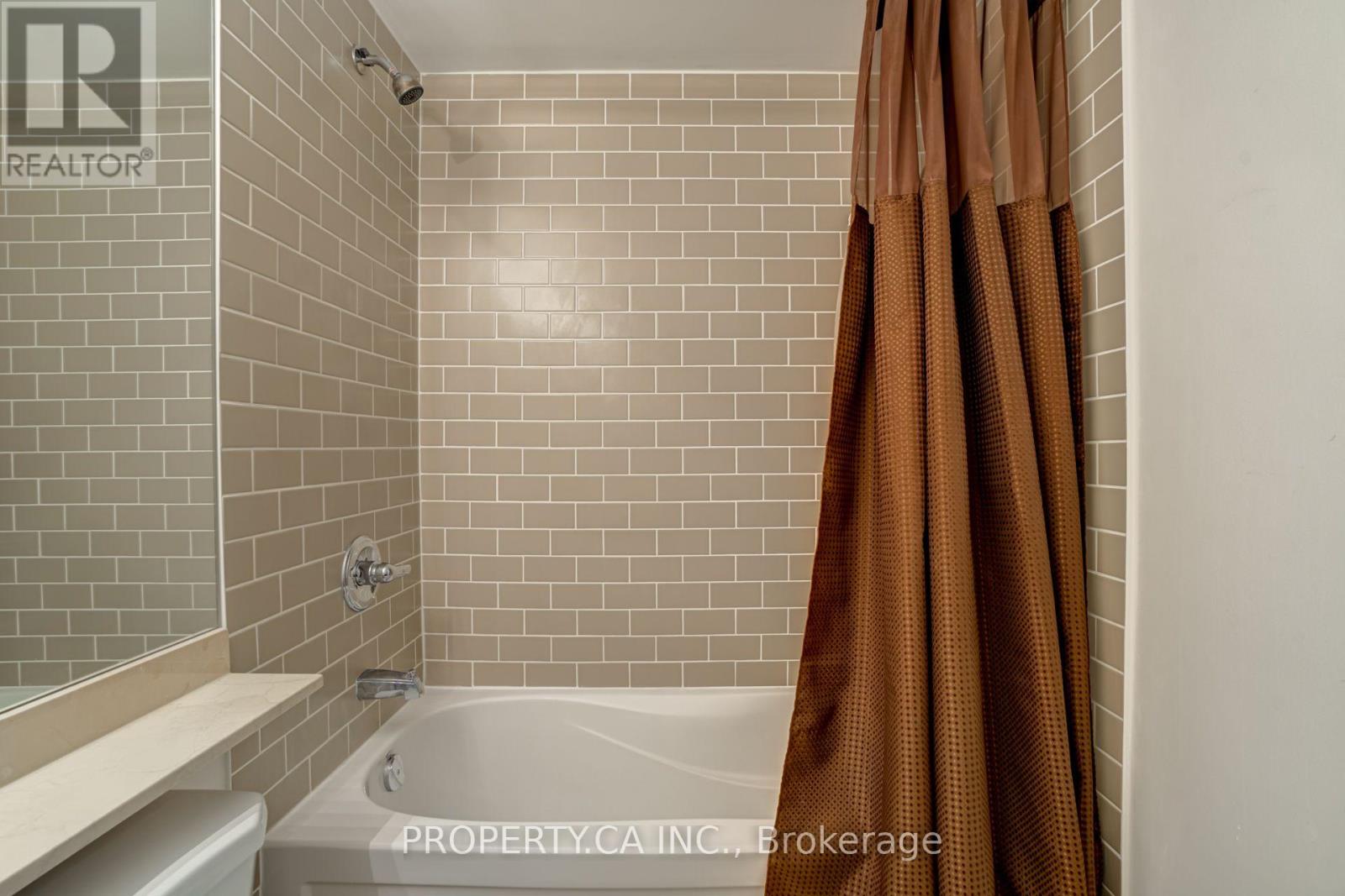 201 - 88 Promenade Circle, Vaughan, Ontario  L4J 9A4 - Photo 21 - N13602910