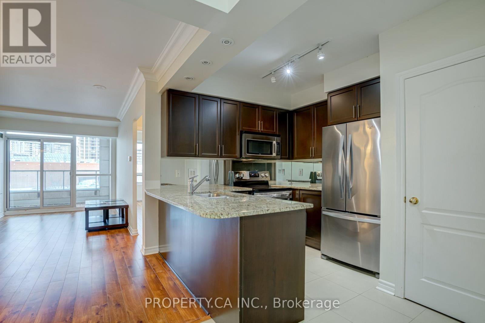 201 - 88 Promenade Circle, Vaughan, Ontario  L4J 9A4 - Photo 6 - N13602910