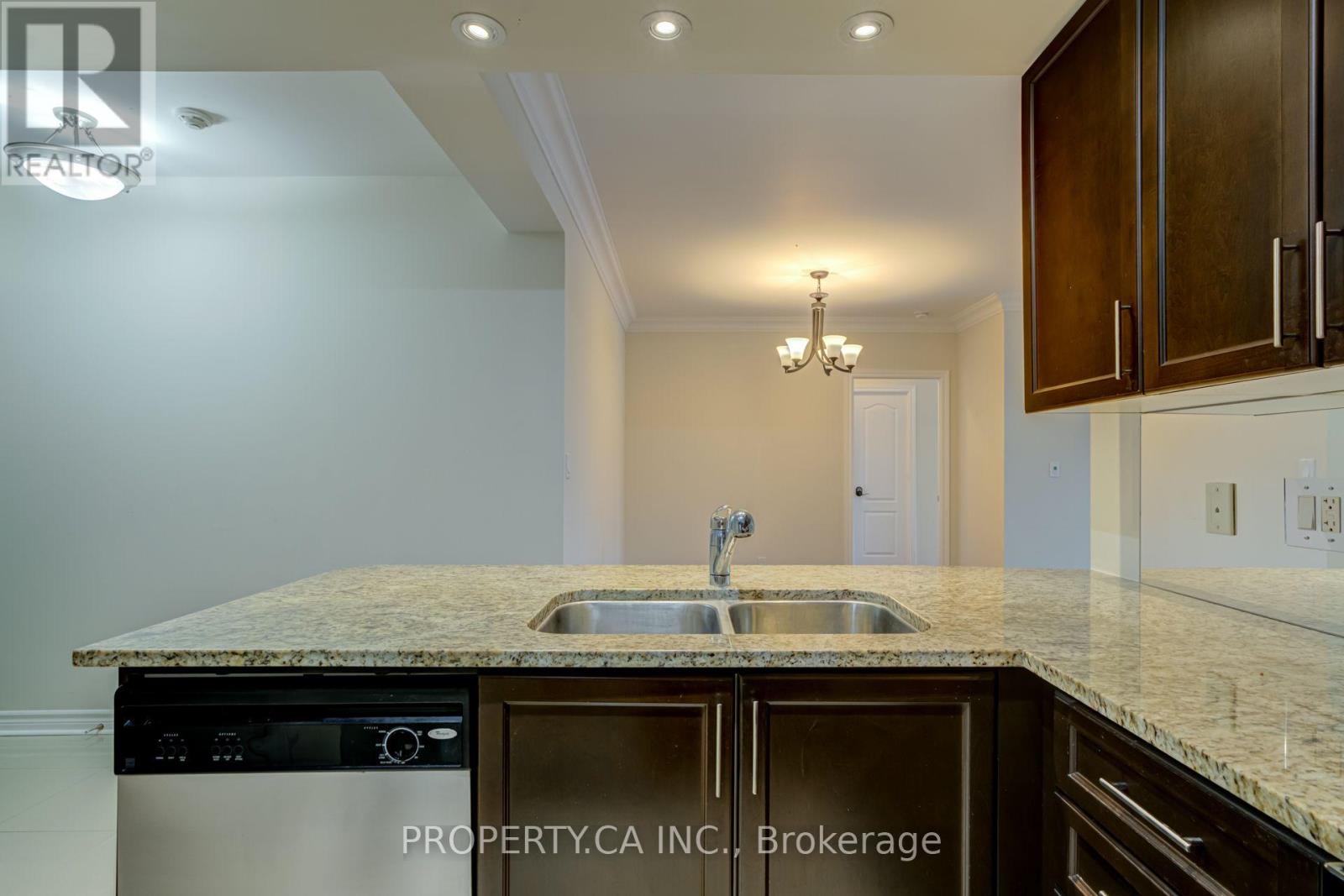 201 - 88 Promenade Circle, Vaughan, Ontario  L4J 9A4 - Photo 8 - N13602910