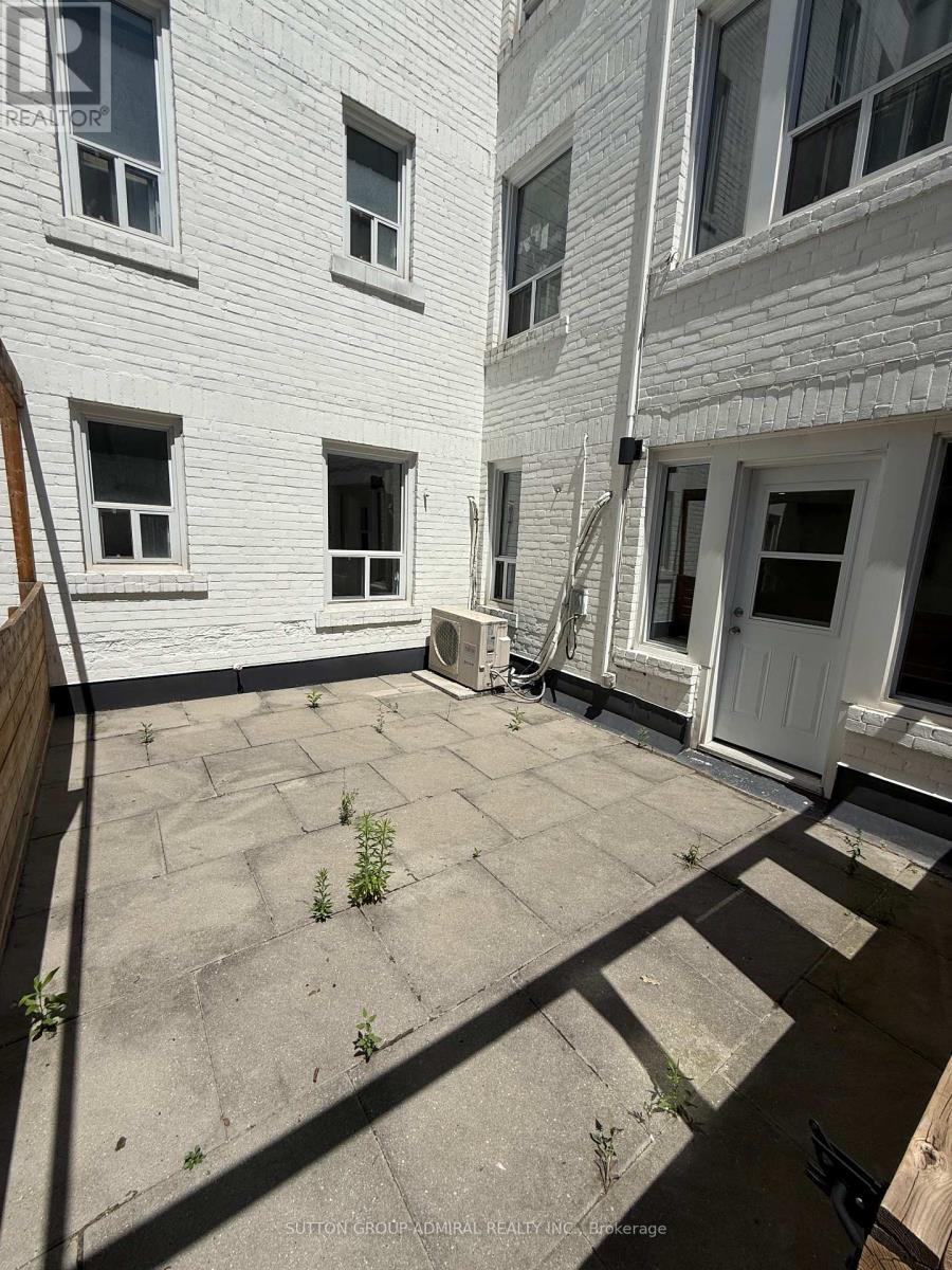 102 - 699 Eglinton Avenue W, Toronto, Ontario  M5N 1C6 - Photo 8 - C13440006