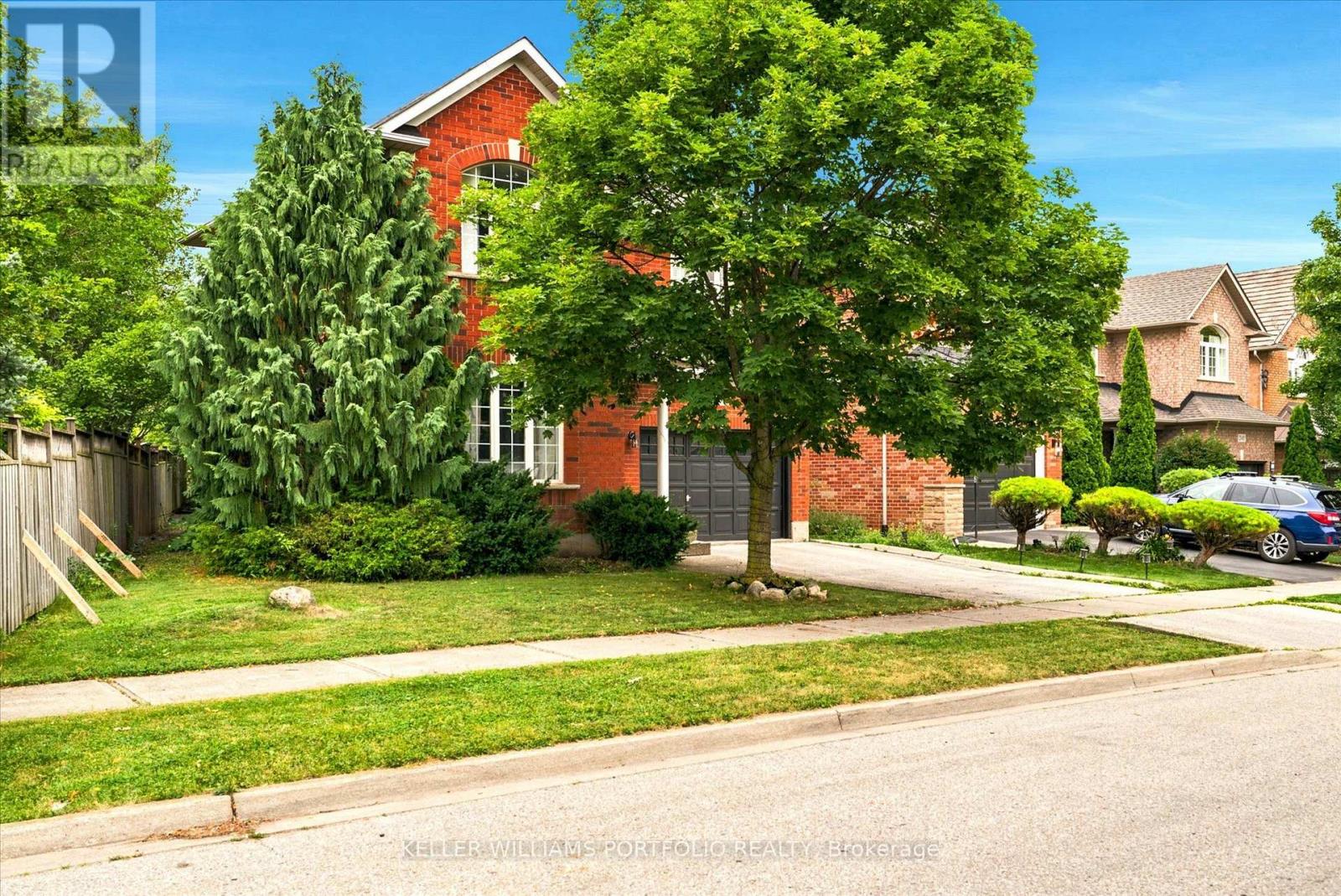 2153 Meadowglen Drive, Oakville, Ontario  L6M 4C9 - Photo 3 - W13602882