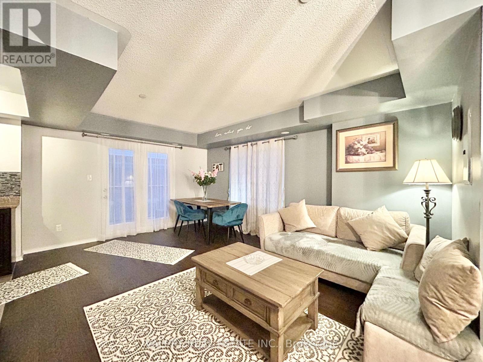 39 - 51 Hays Boulevard, Oakville, Ontario  L6H 0J1 - Photo 3 - W13602944