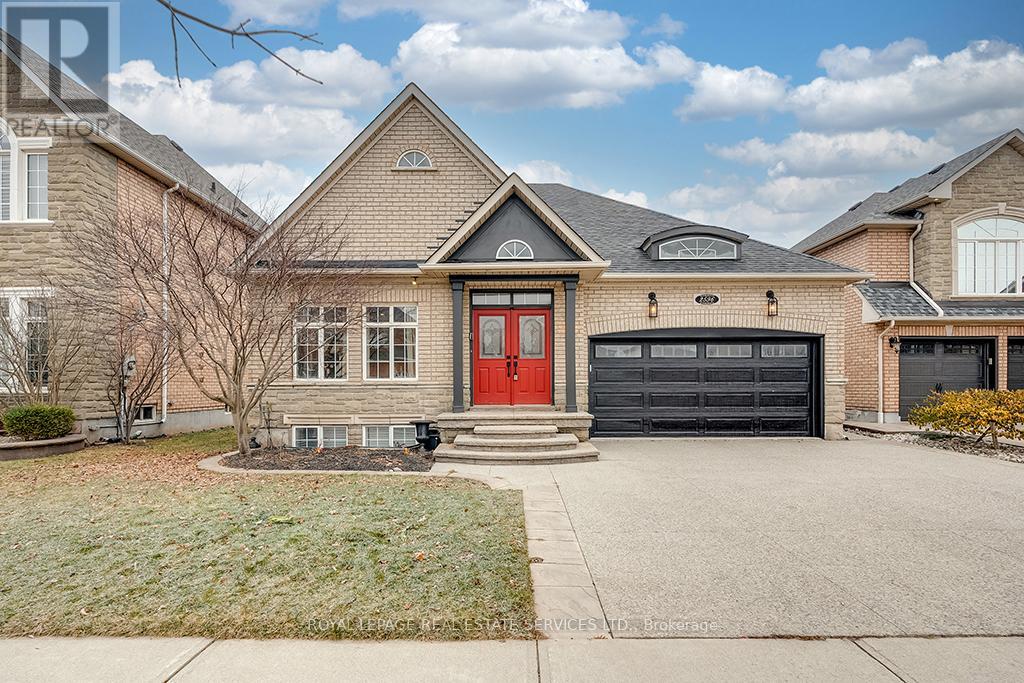2596 NORTH RIDGE TRAIL, Oakville, Ontario