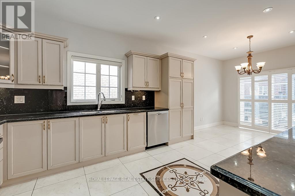 2596 North Ridge Trail, Oakville, Ontario  L6H 7L5 - Photo 15 - W13602988