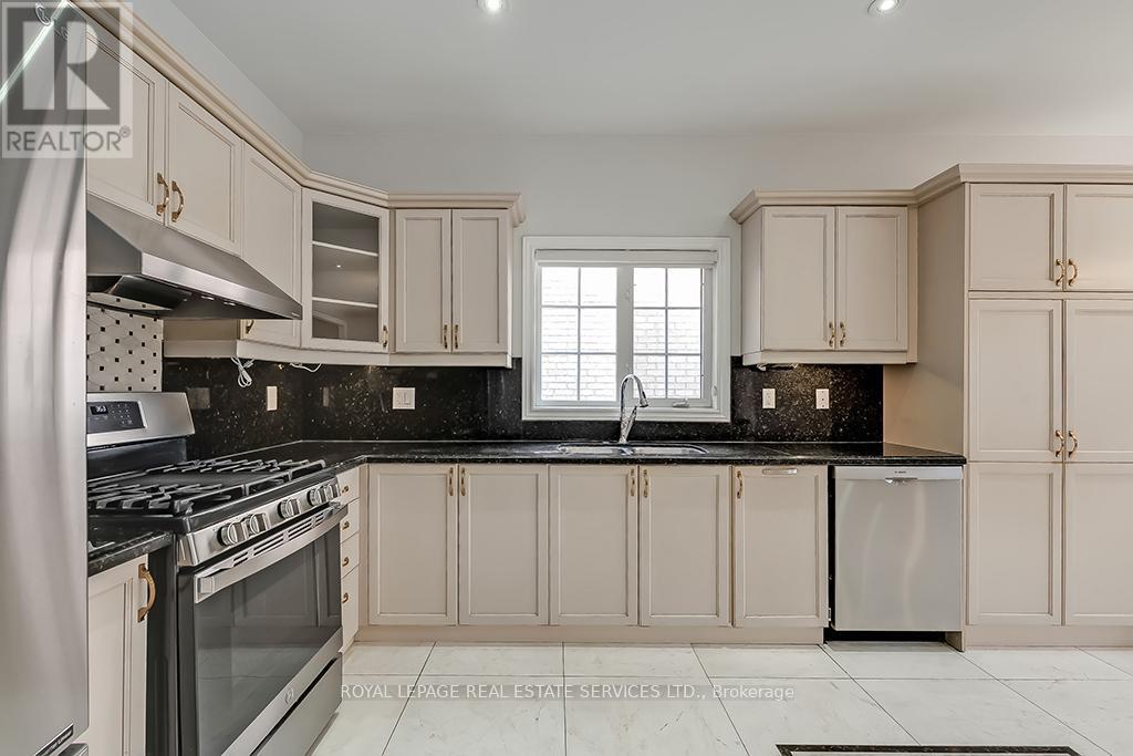 2596 North Ridge Trail, Oakville, Ontario  L6H 7L5 - Photo 16 - W13602988