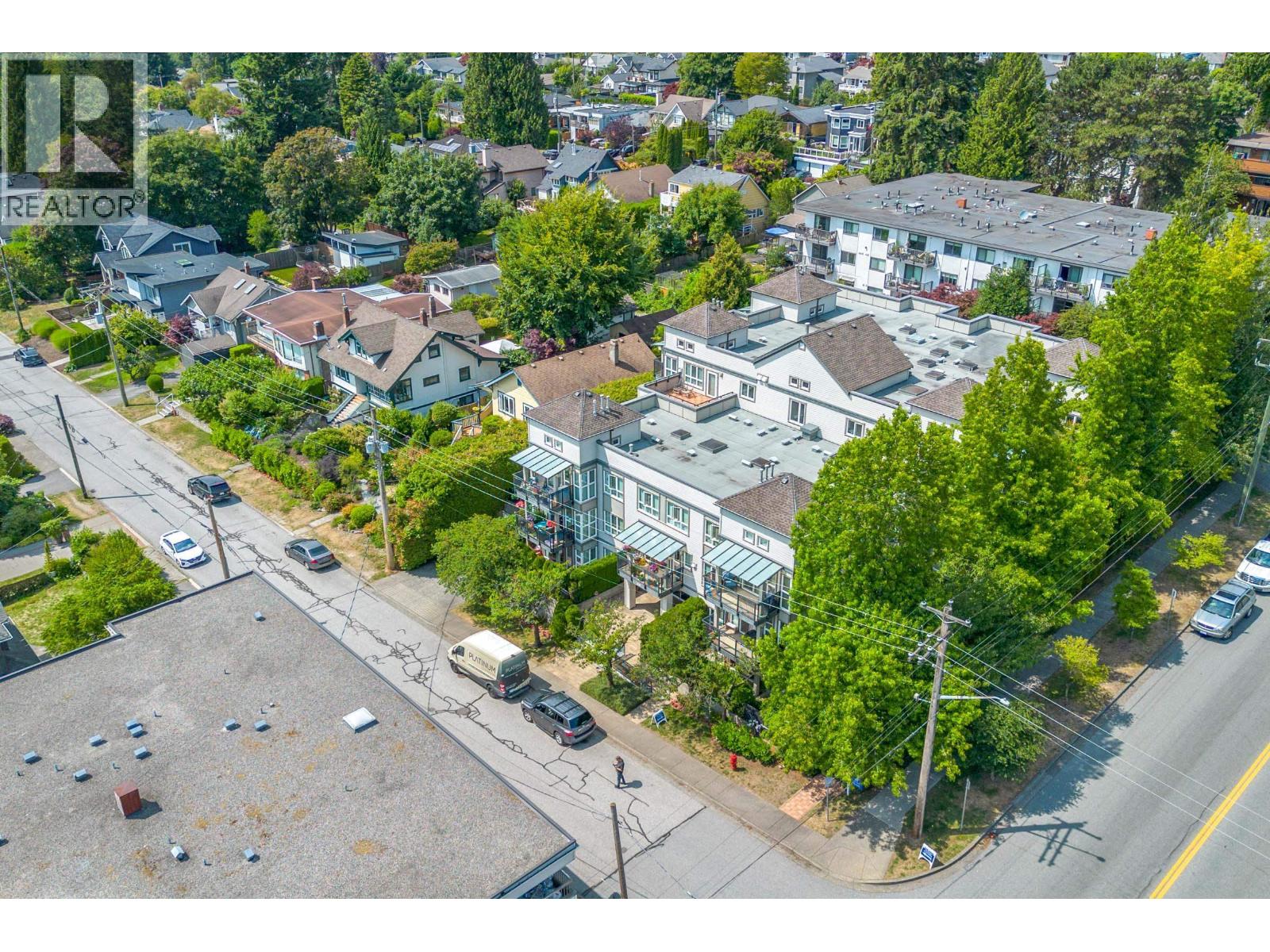 403 106 W KINGS ROAD — photo 31