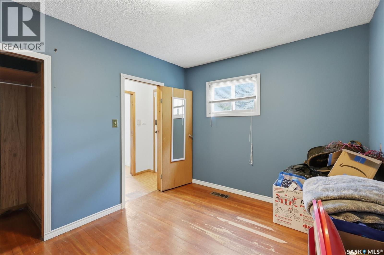 925 L Avenue S, Saskatoon, Saskatchewan  S7M 2J2 - Photo 18 - SK043530