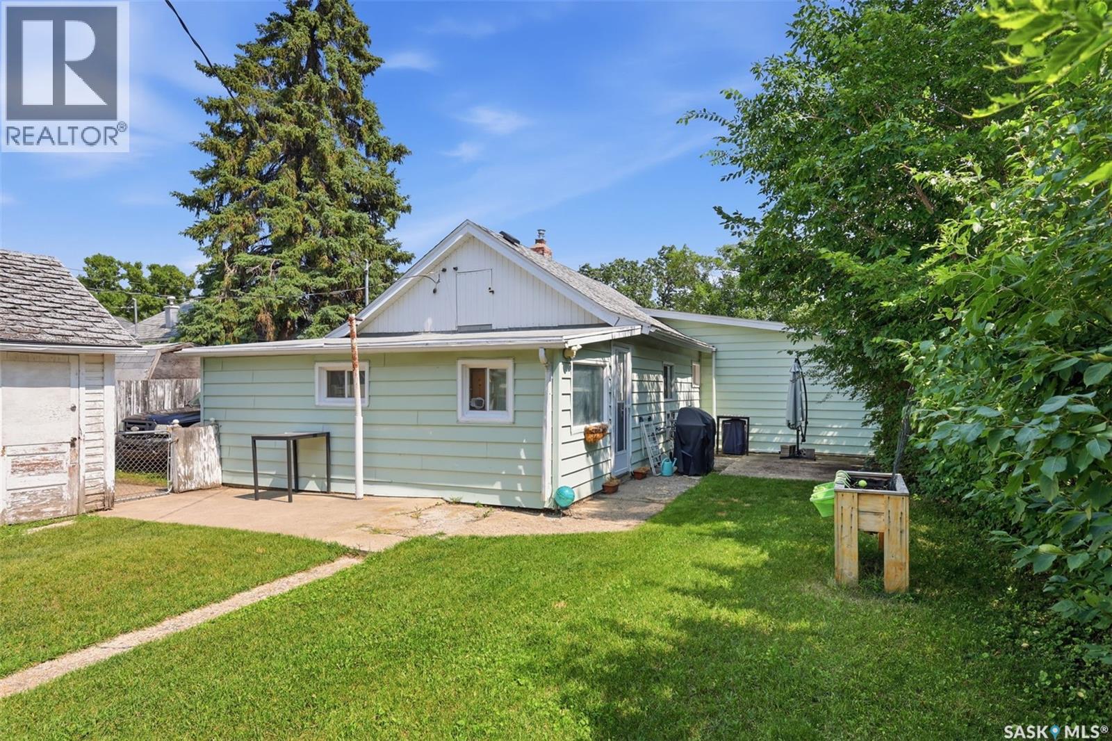 925 L Avenue S, Saskatoon, Saskatchewan  S7M 2J2 - Photo 34 - SK043530