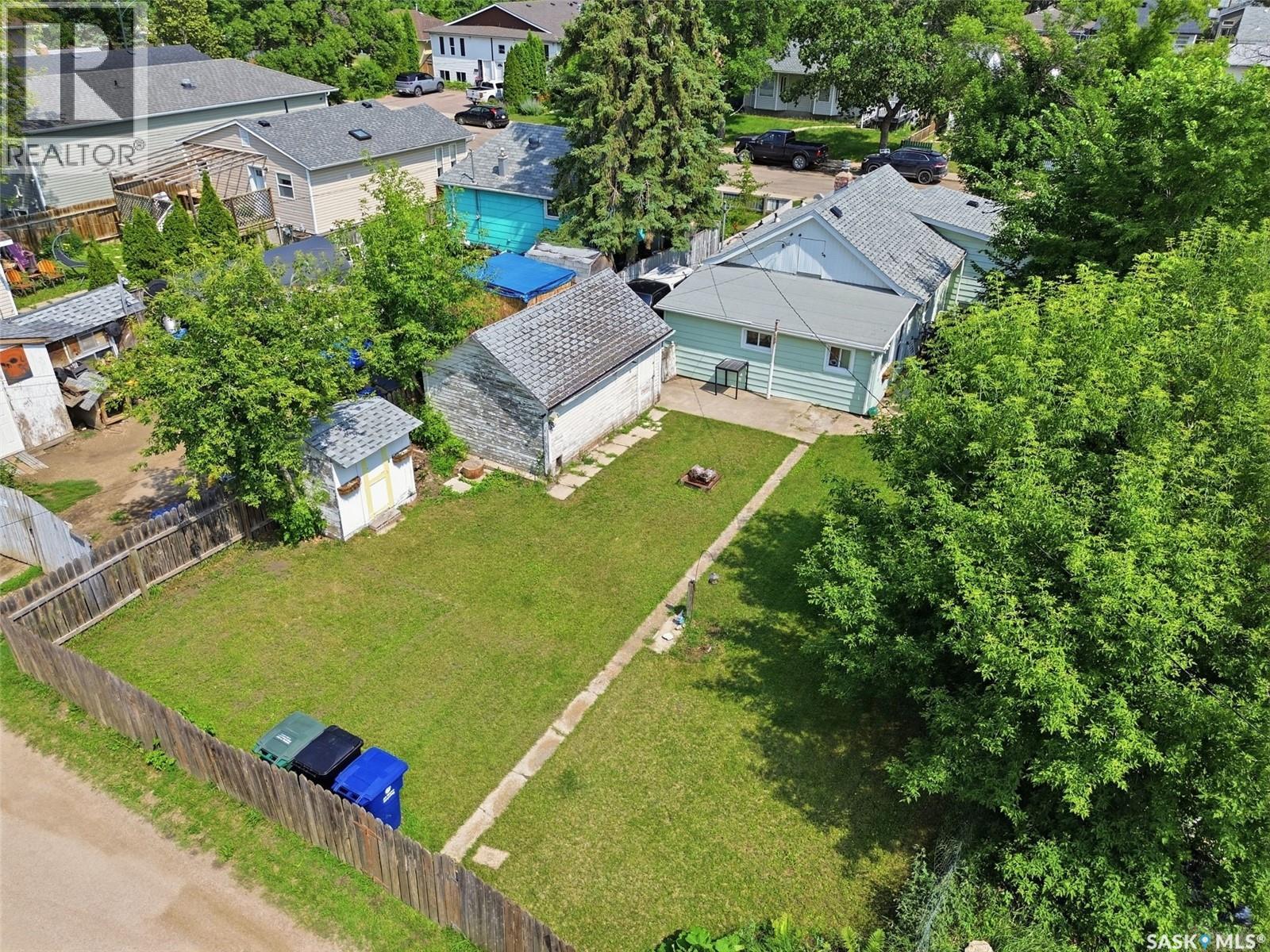 925 L Avenue S, Saskatoon, Saskatchewan  S7M 2J2 - Photo 40 - SK043530