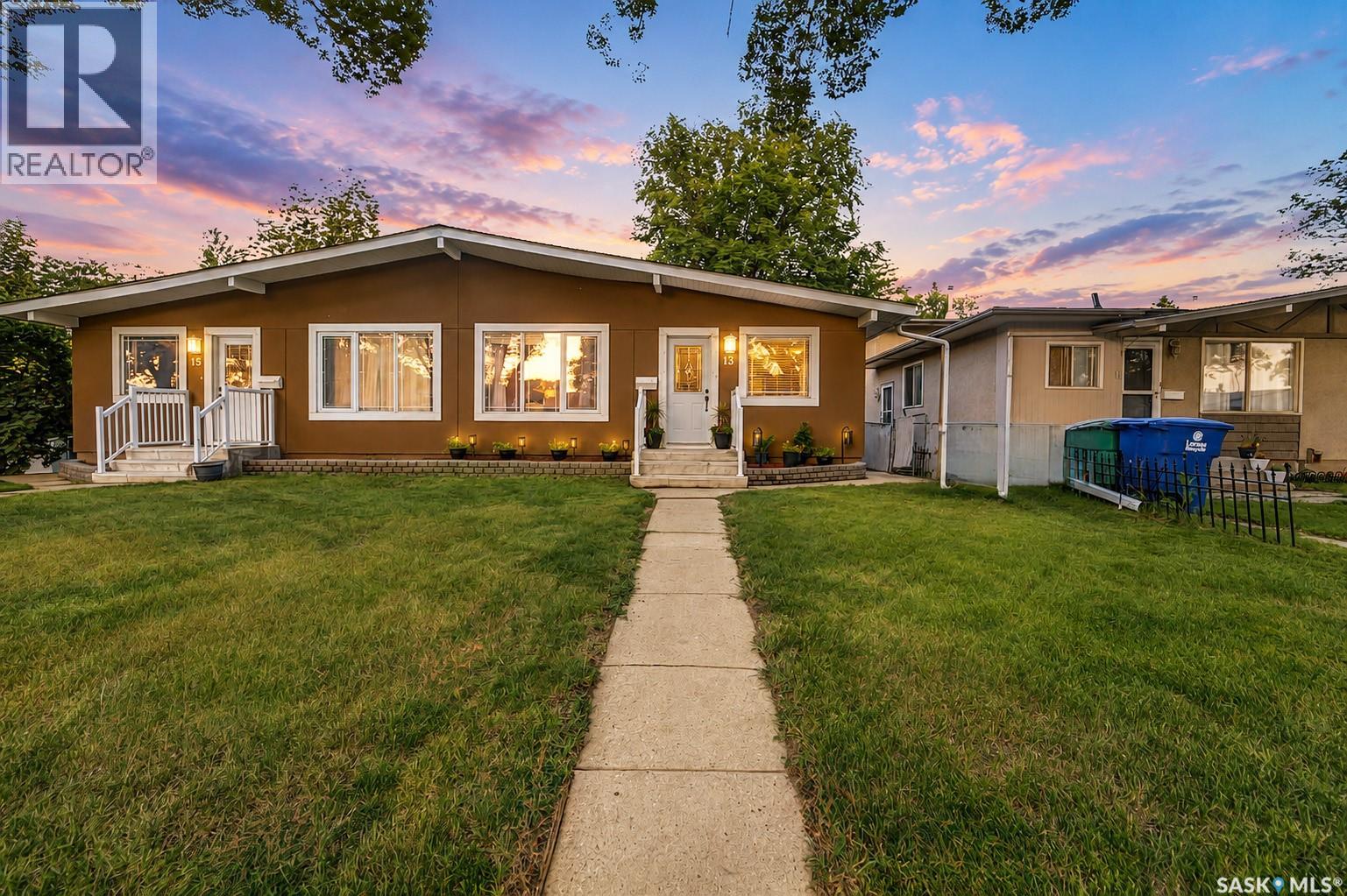 13 Carleton Drive, Saskatoon, Saskatchewan  S7H 3N7 - Photo 2 - SK043374