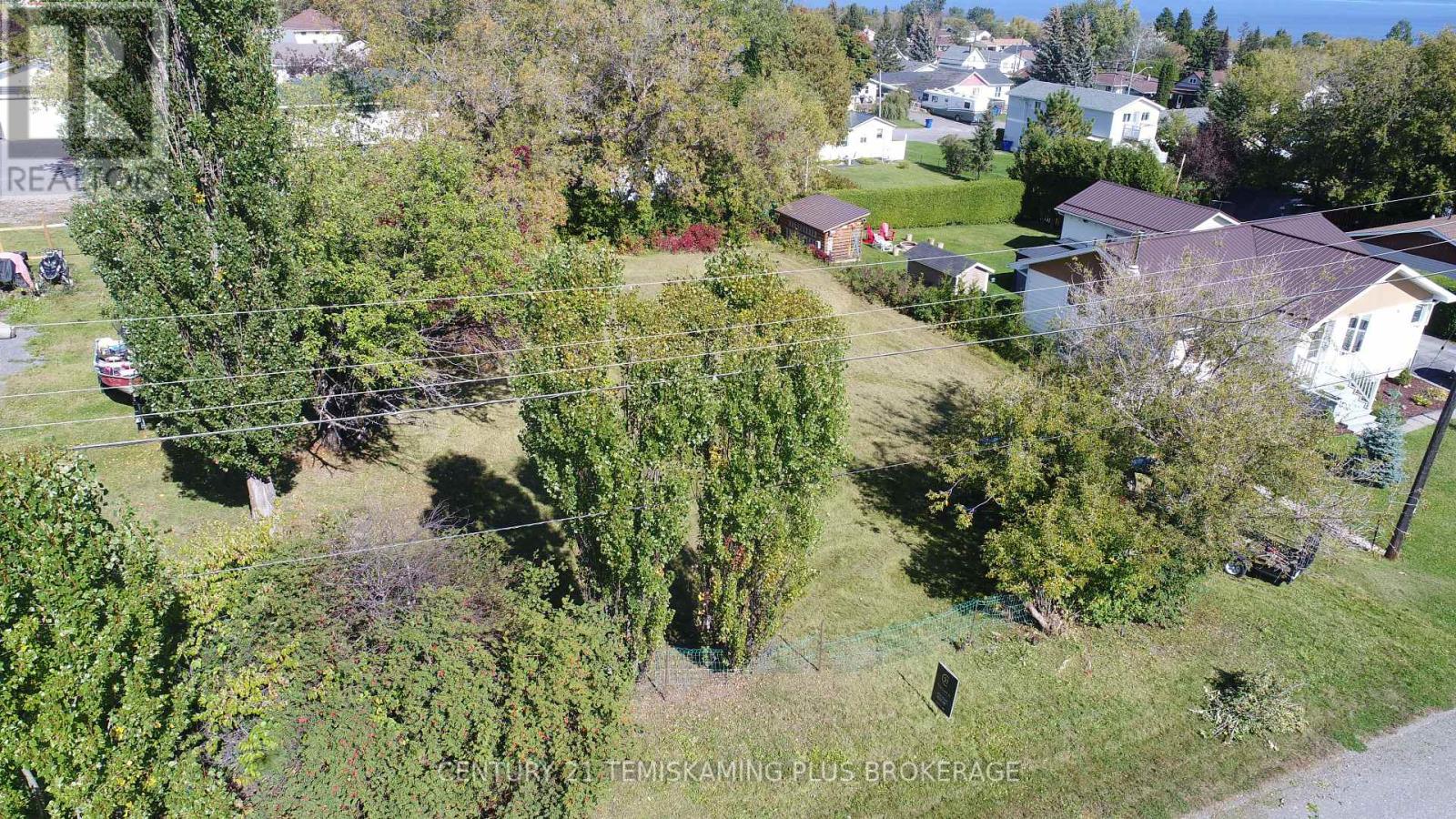 141-142 Algonquin Drive, Temiskaming Shores, Ontario  P0J 1K0 - Photo 3 - T13603084