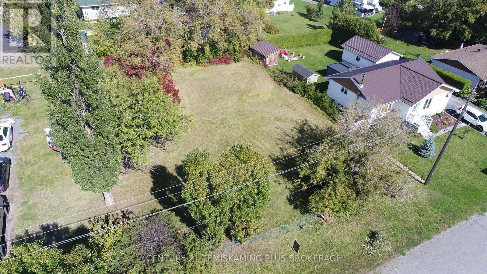 141-142 Algonquin Drive, Temiskaming Shores, Ontario  P0J 1K0 - Photo 4 - T13603084