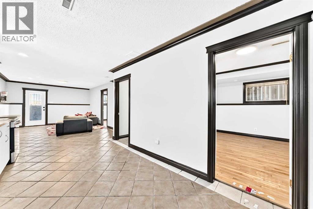 87 Tarington Road NE, Calgary, Alberta  T3J 3X1 - Photo 38 - A2330554