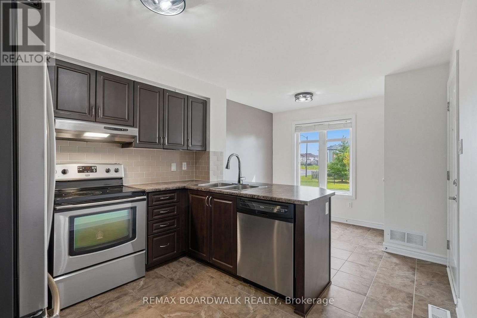2330 Esprit Drive, Ottawa, Ontario  K4A 0T5 - Photo 2 - X13603116