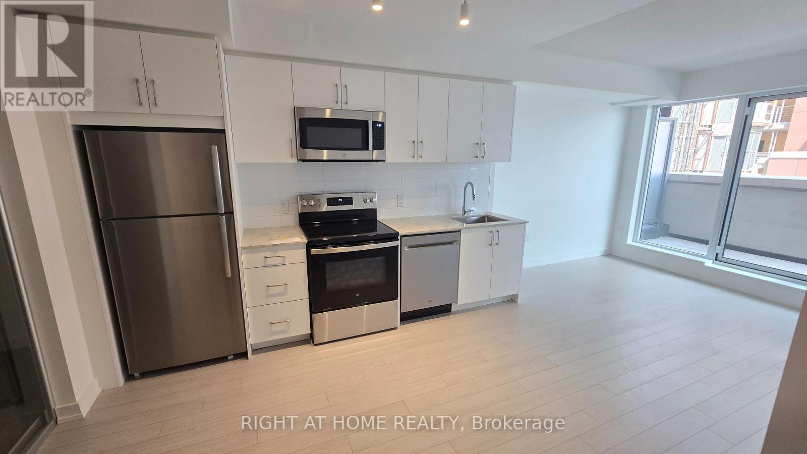 520 - 4010 Eglinton Avenue W, Toronto, Ontario M9A 0G5 - Photo 6 - W13600420