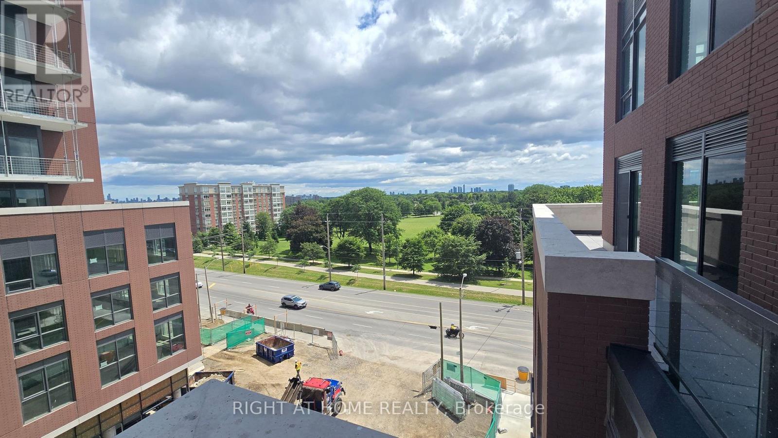 520 - 4010 Eglinton Avenue W, Toronto, Ontario M9A 0G5 - Photo 12 - W13600420