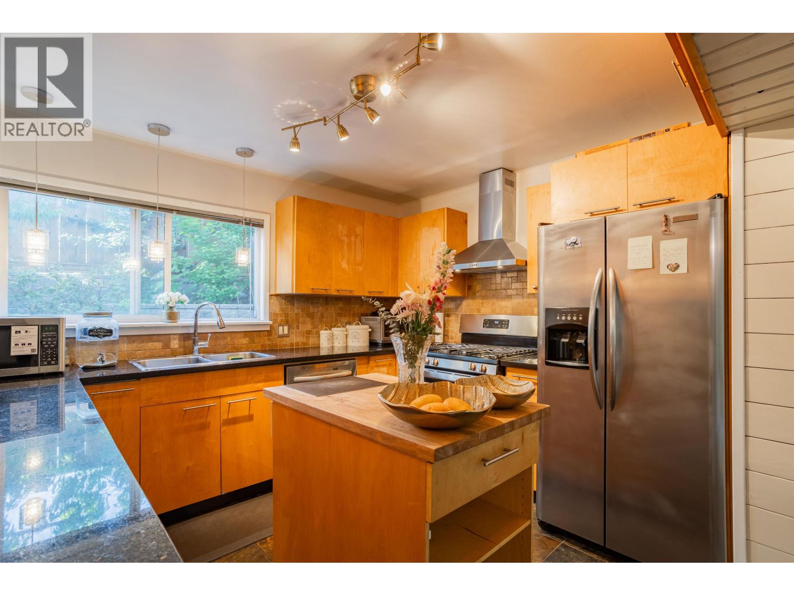 4479 Marine Drive, Burnaby, British Columbia  V5J 3G1 - Photo 12 - R3149648