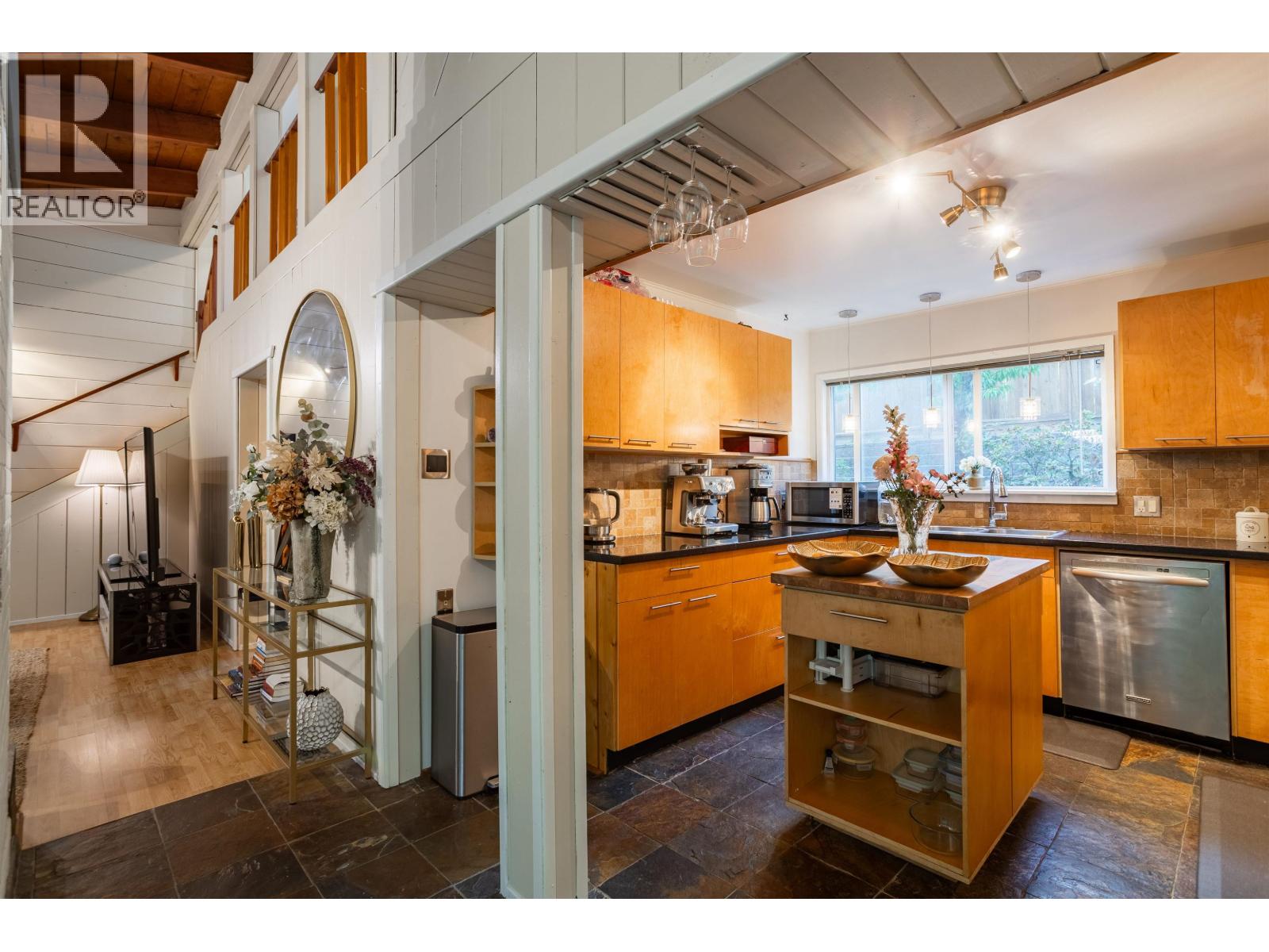 4479 Marine Drive, Burnaby, British Columbia  V5J 3G1 - Photo 8 - R3149648