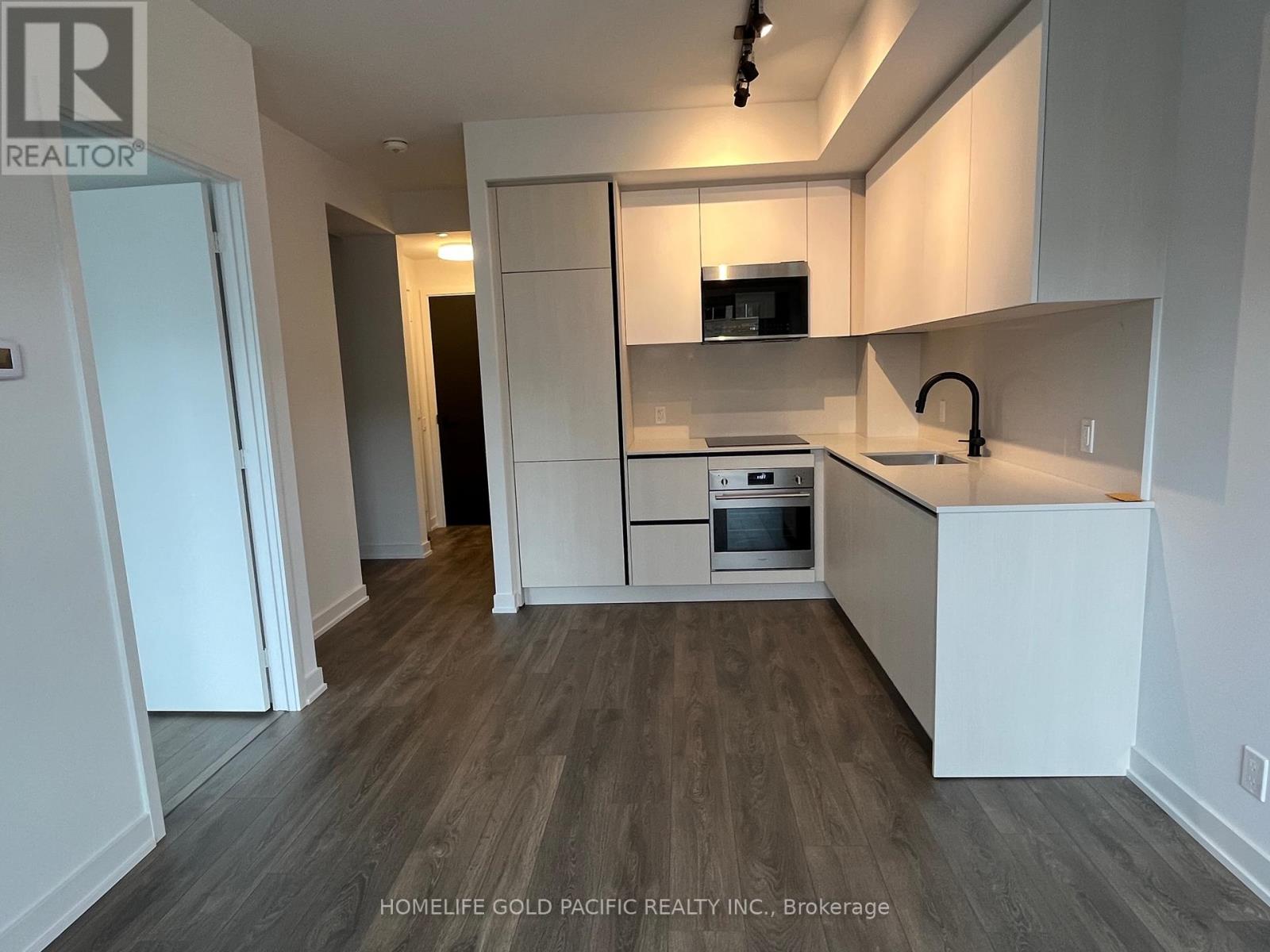 622 - 108 PETER STREET - Photo 2