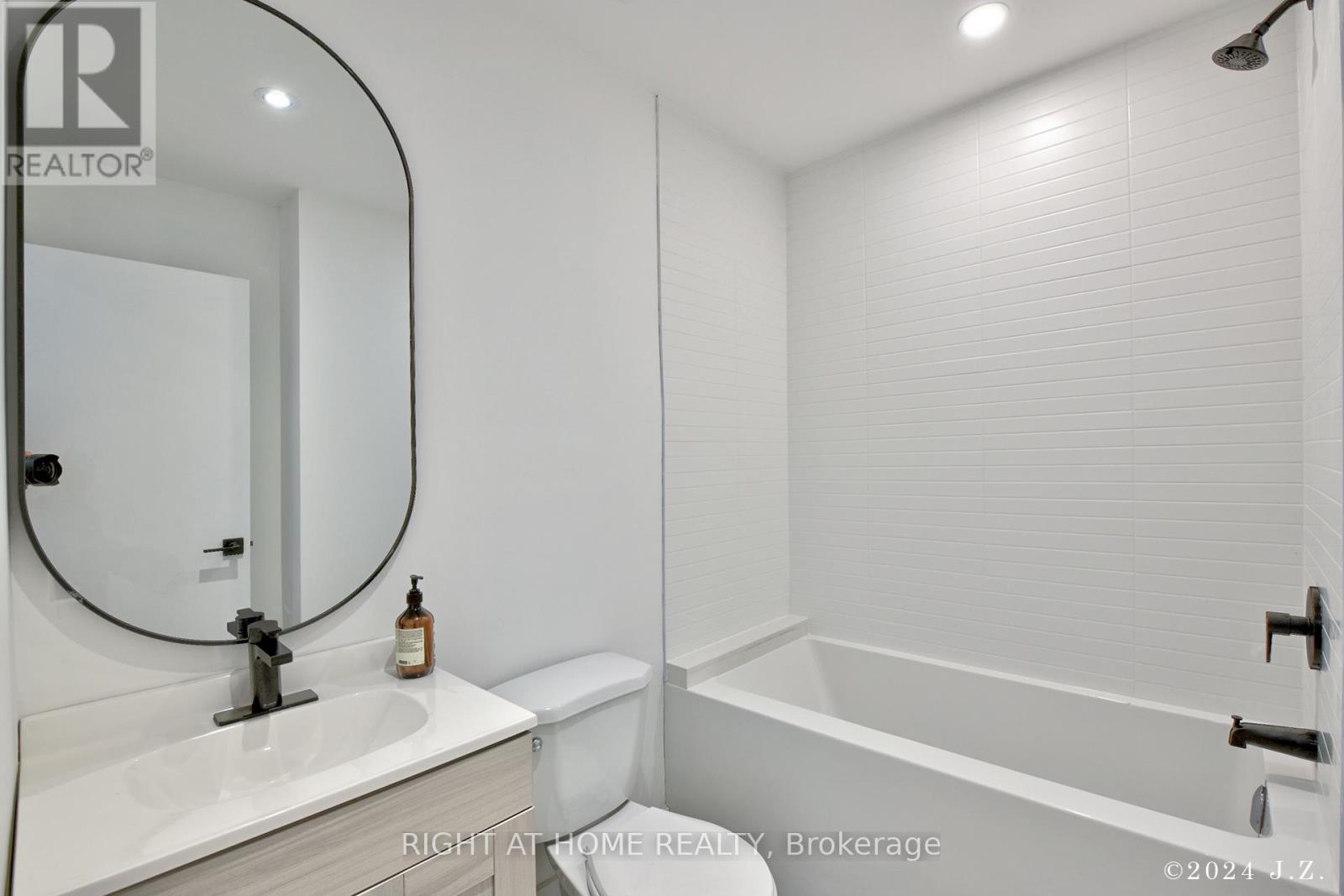 Coachhs - 50a Lanark Avenue, Toronto, Ontario  M6C 2B4 - Photo 8 - C13603174