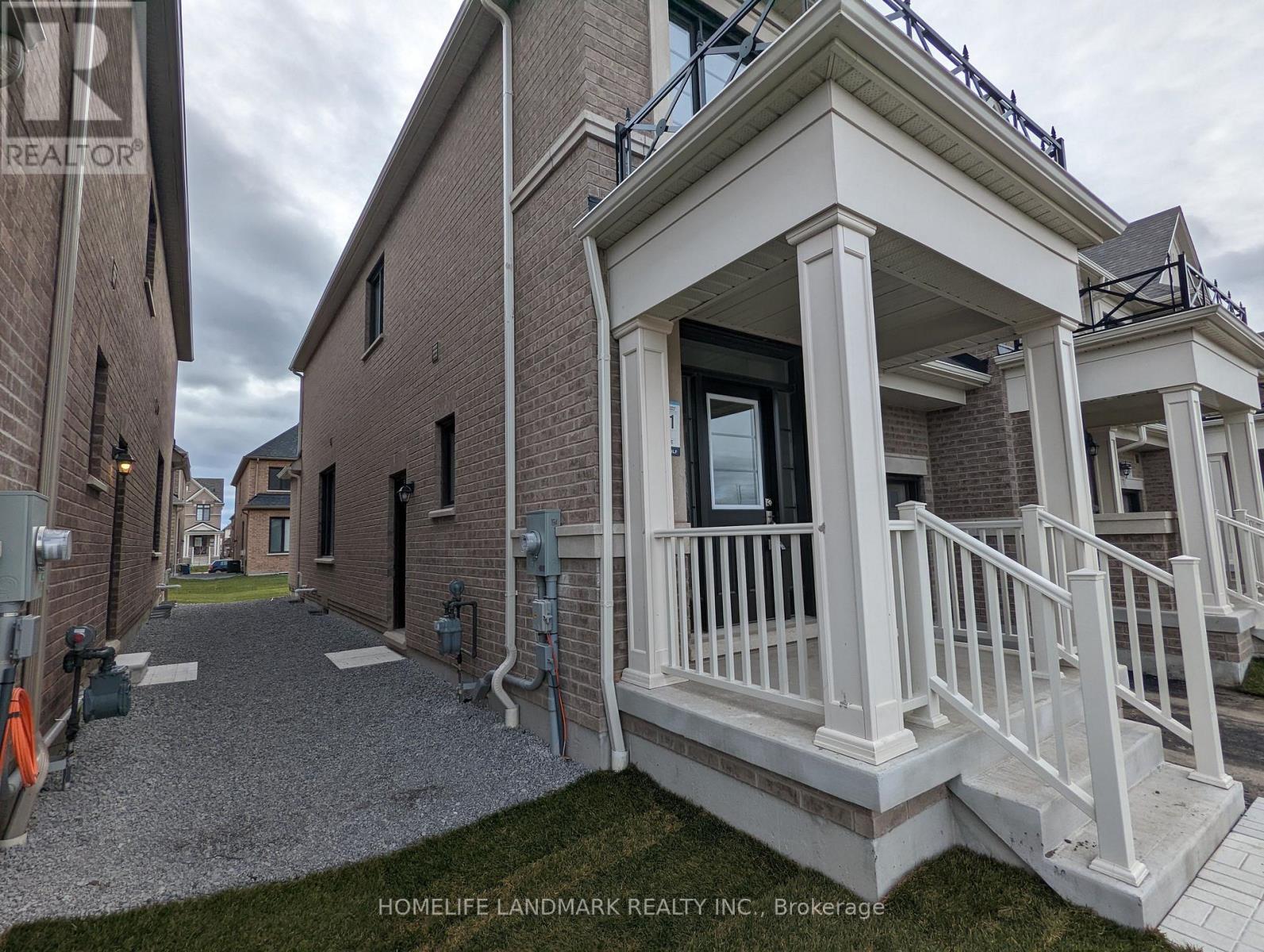 67 Laing Drive, Whitby, Ontario  L1P 0N6 - Photo 2 - E13598480