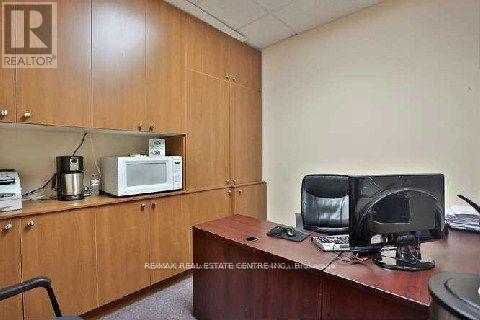 202 - 49 Hillcrest Avenue, Brampton, Ontario L6W 4V4 - Photo 9 - W13002606