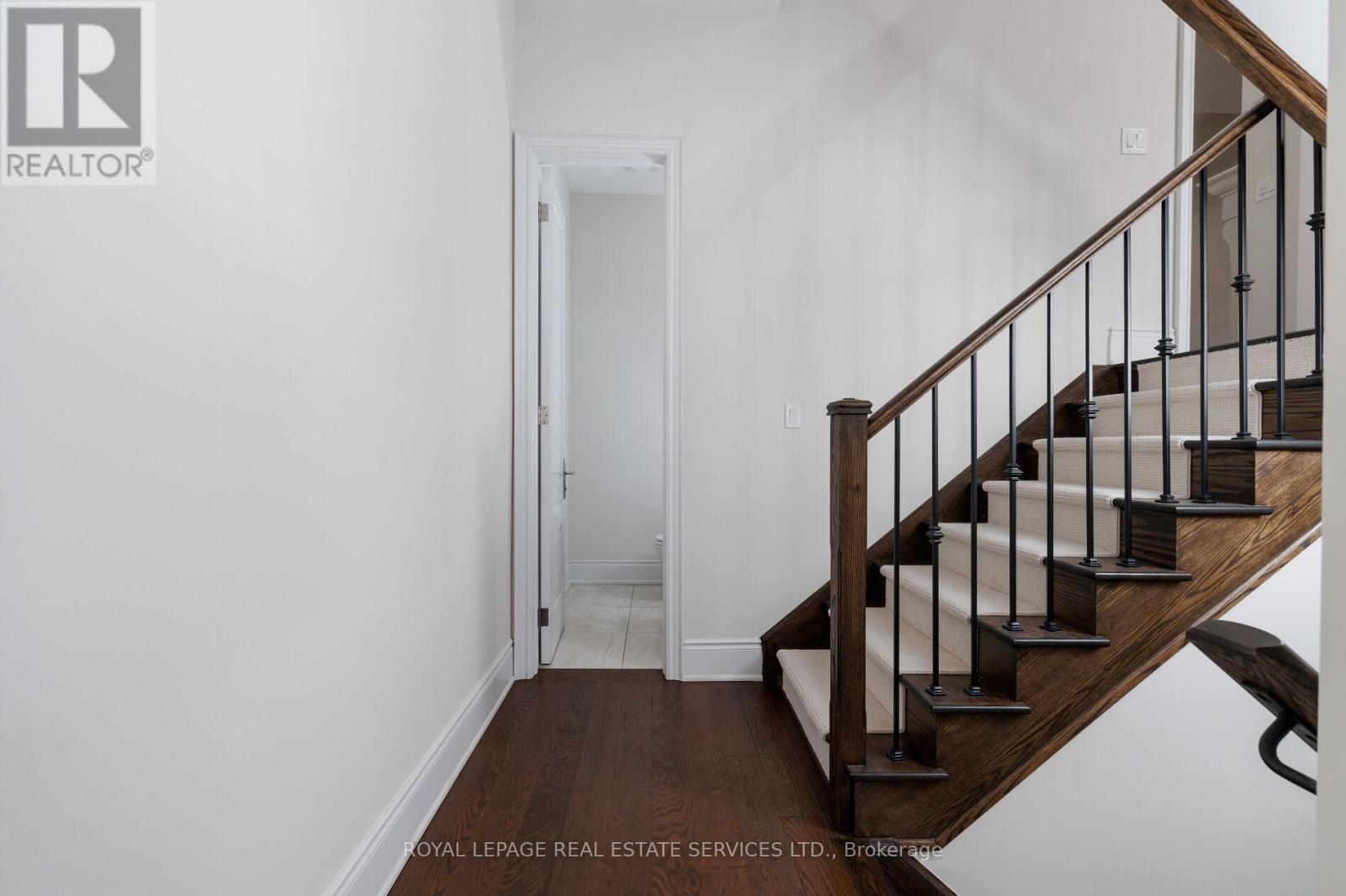 257 Hanover Street, Oakville, Ontario  L6K 0H3 - Photo 5 - W13603058
