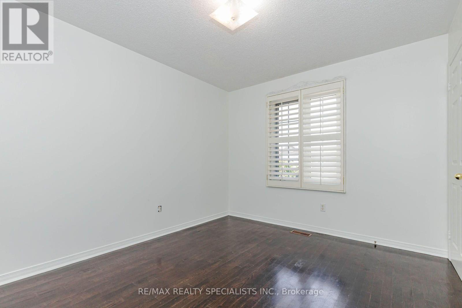 64 Dolphin Song Crescent, Brampton, Ontario  L6R 2A7 - Photo 11 - W13603126