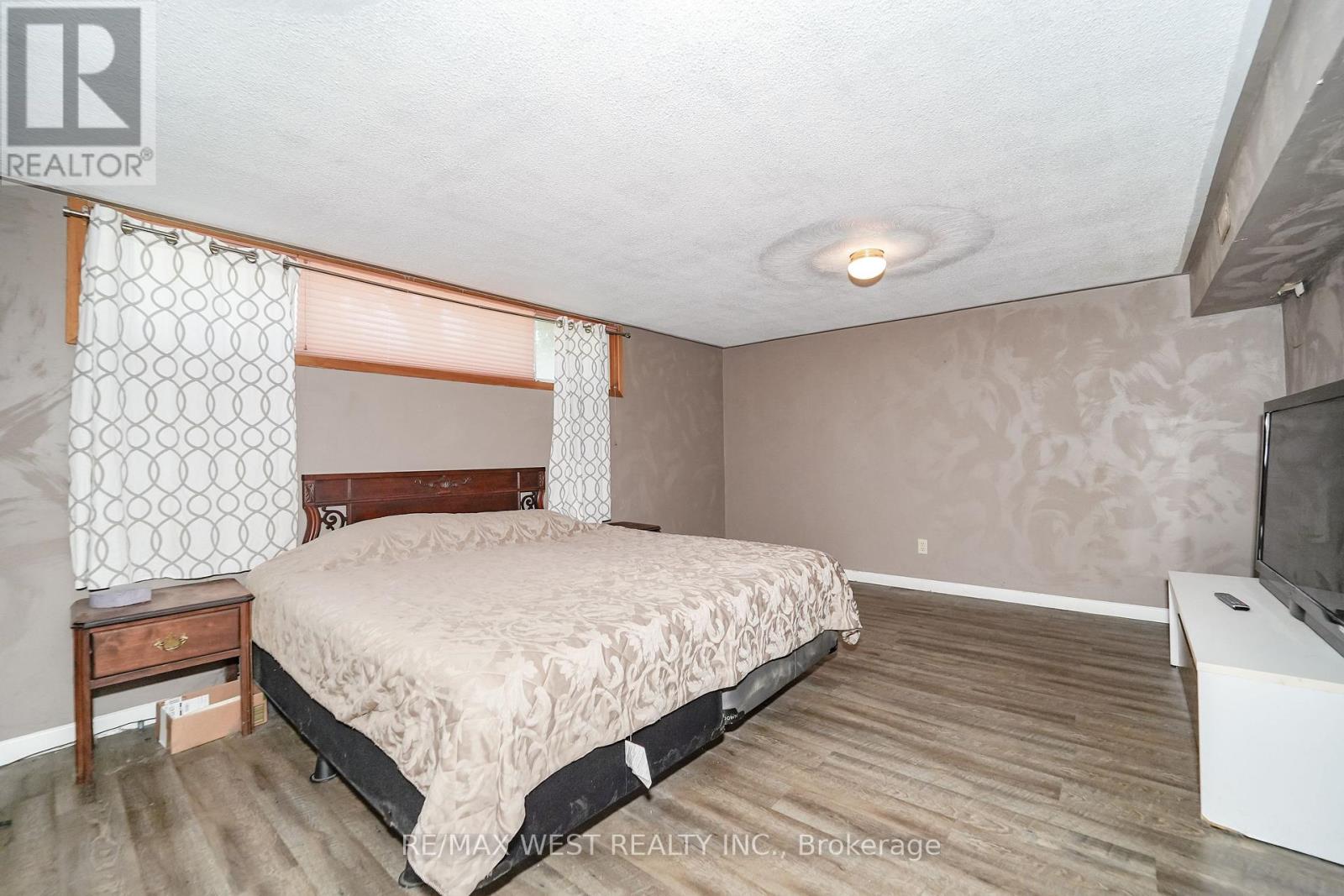 18 Mcclure Avenue, Brampton, Ontario  L6X 2E3 - Photo 4 - W13603196