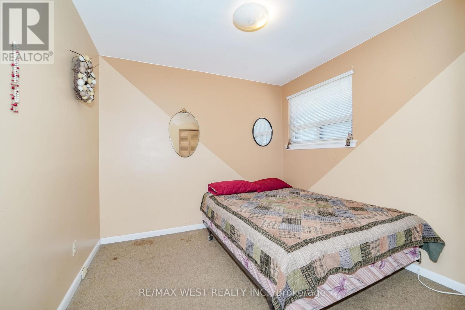 18 Mcclure Avenue, Brampton, Ontario  L6X 2E3 - Photo 5 - W13603196
