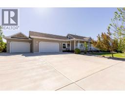 325 8 Avenue, Granum, Alberta