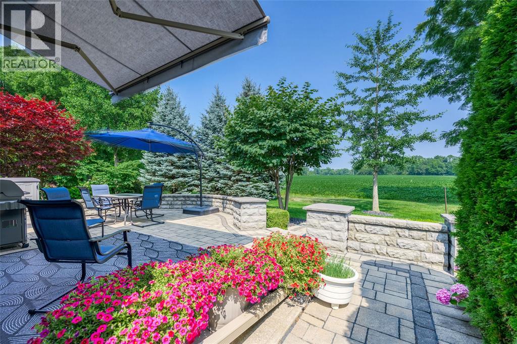 1221 Mike Weir Drive, Sarnia, Ontario  N0N 1C0 - Photo 11 - 26017874