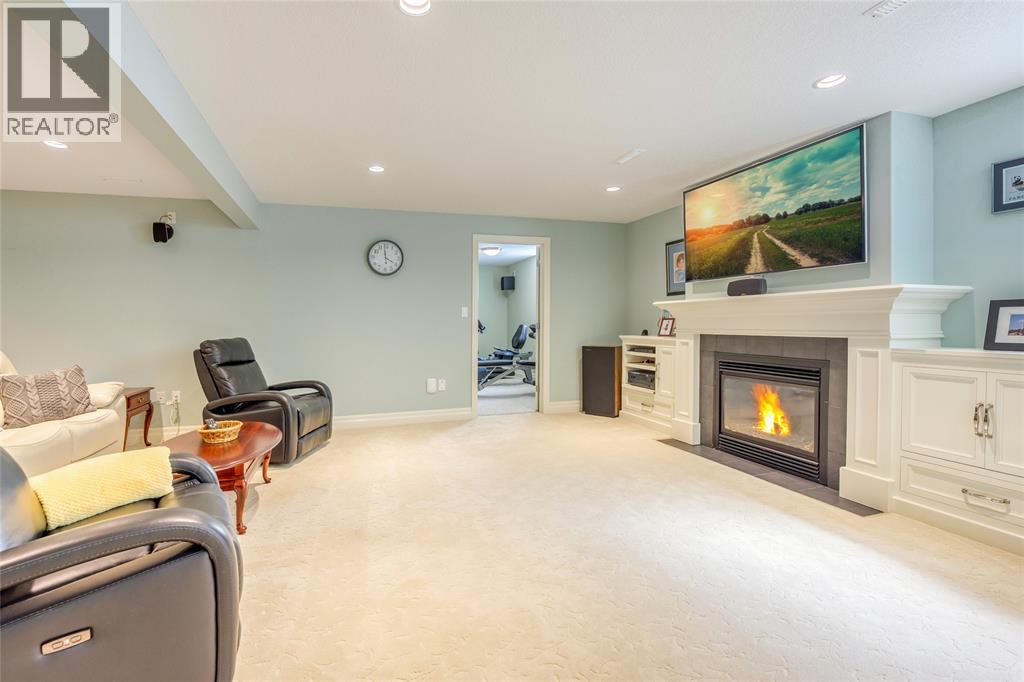 1221 Mike Weir Drive, Sarnia, Ontario  N0N 1C0 - Photo 38 - 26017874