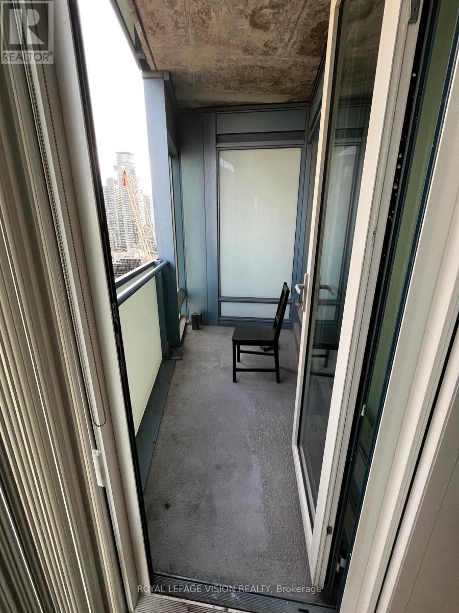 2701 - 8 The Esplanade Avenue, Toronto, Ontario  M5E 0A6 - Photo 4 - C13603312