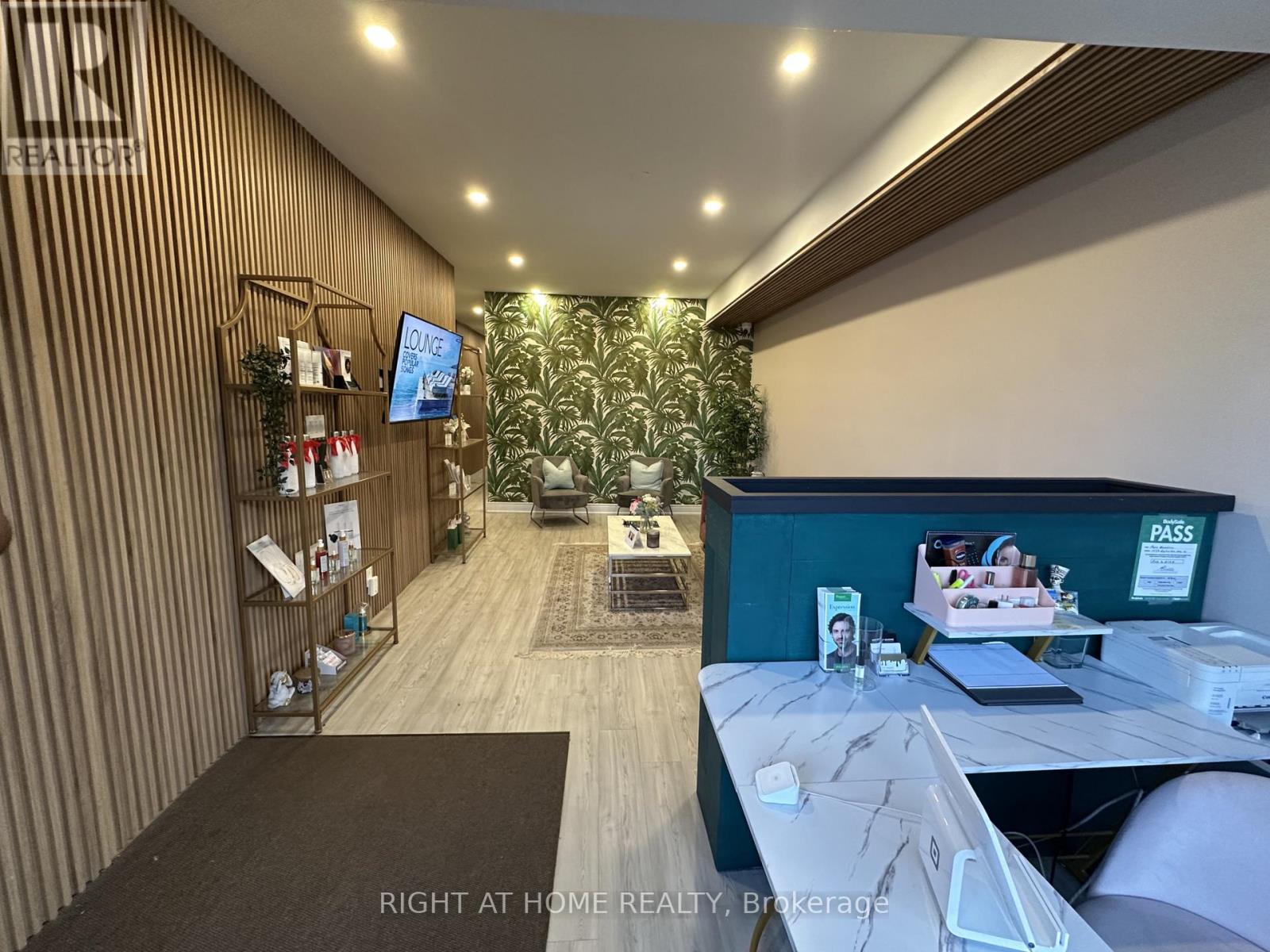 Room 2 - 1639 Eglinton Avenue W, Toronto, Ontario  M6E 2H1 - Photo 15 - C13603348