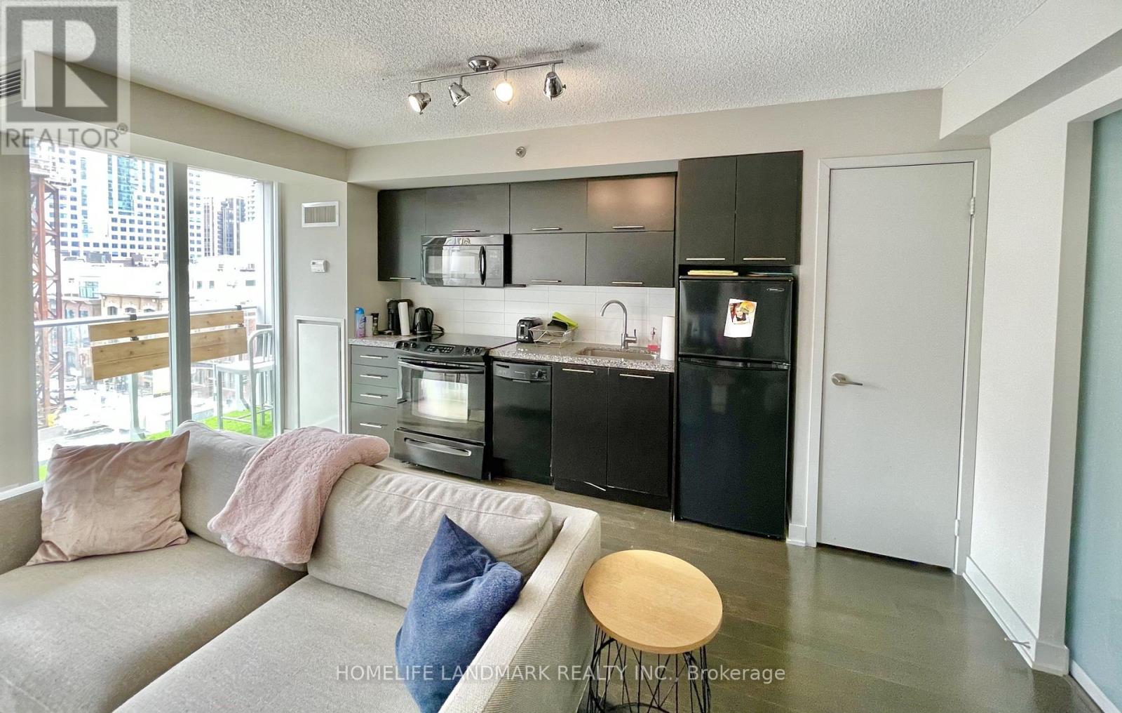 608 - 21 NELSON STREET, Toronto, Ontario