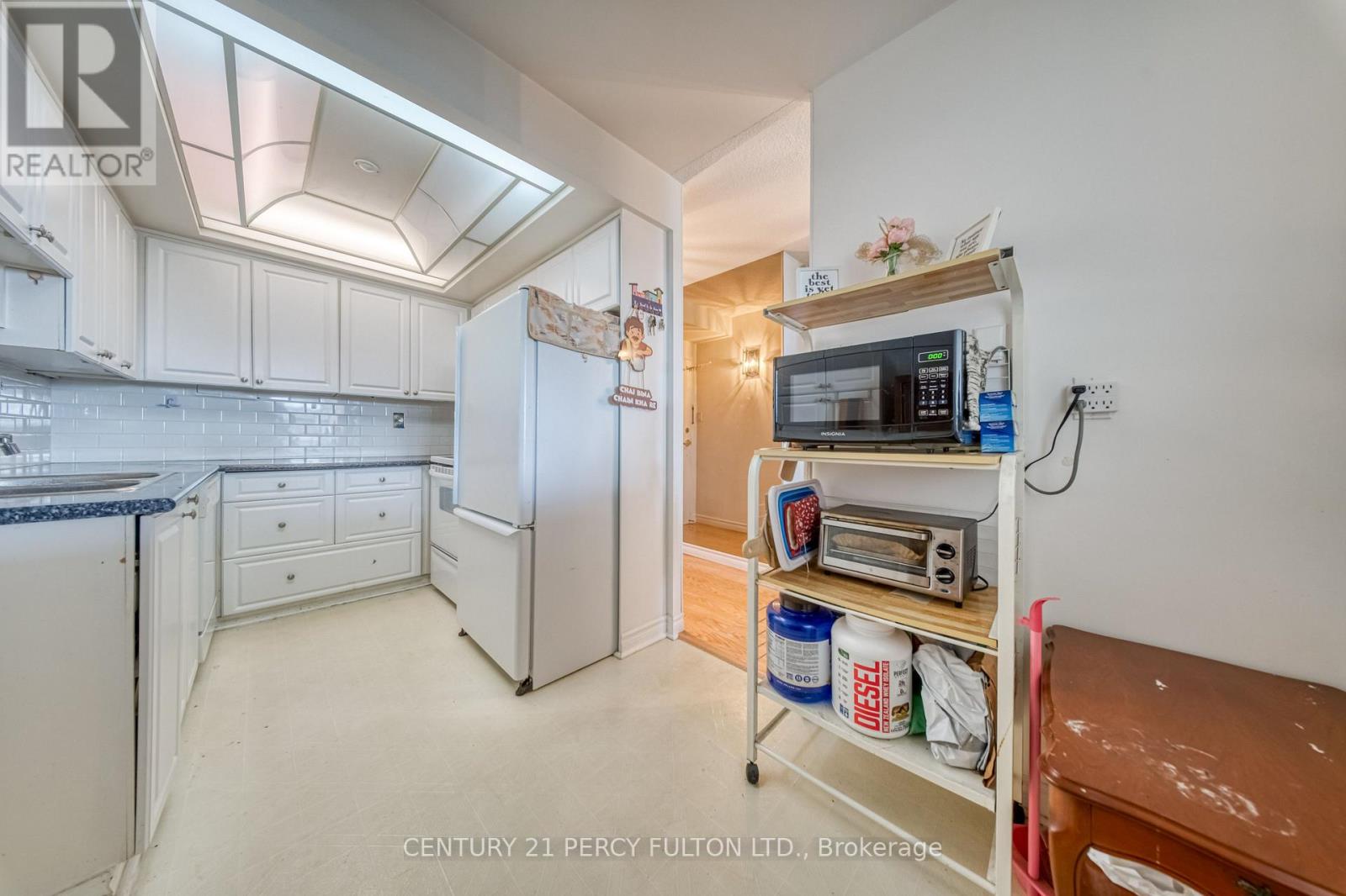 1802 - 121 Ling Road, Toronto, Ontario  M1E 4Y2 - Photo 6 - E13603208