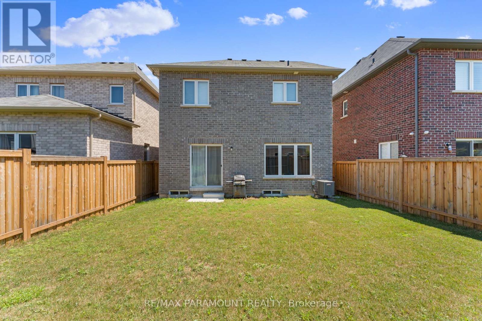 18 Tait Crescent, Clarington, Ontario  L1C 0R8 - Photo 33 - E13603342