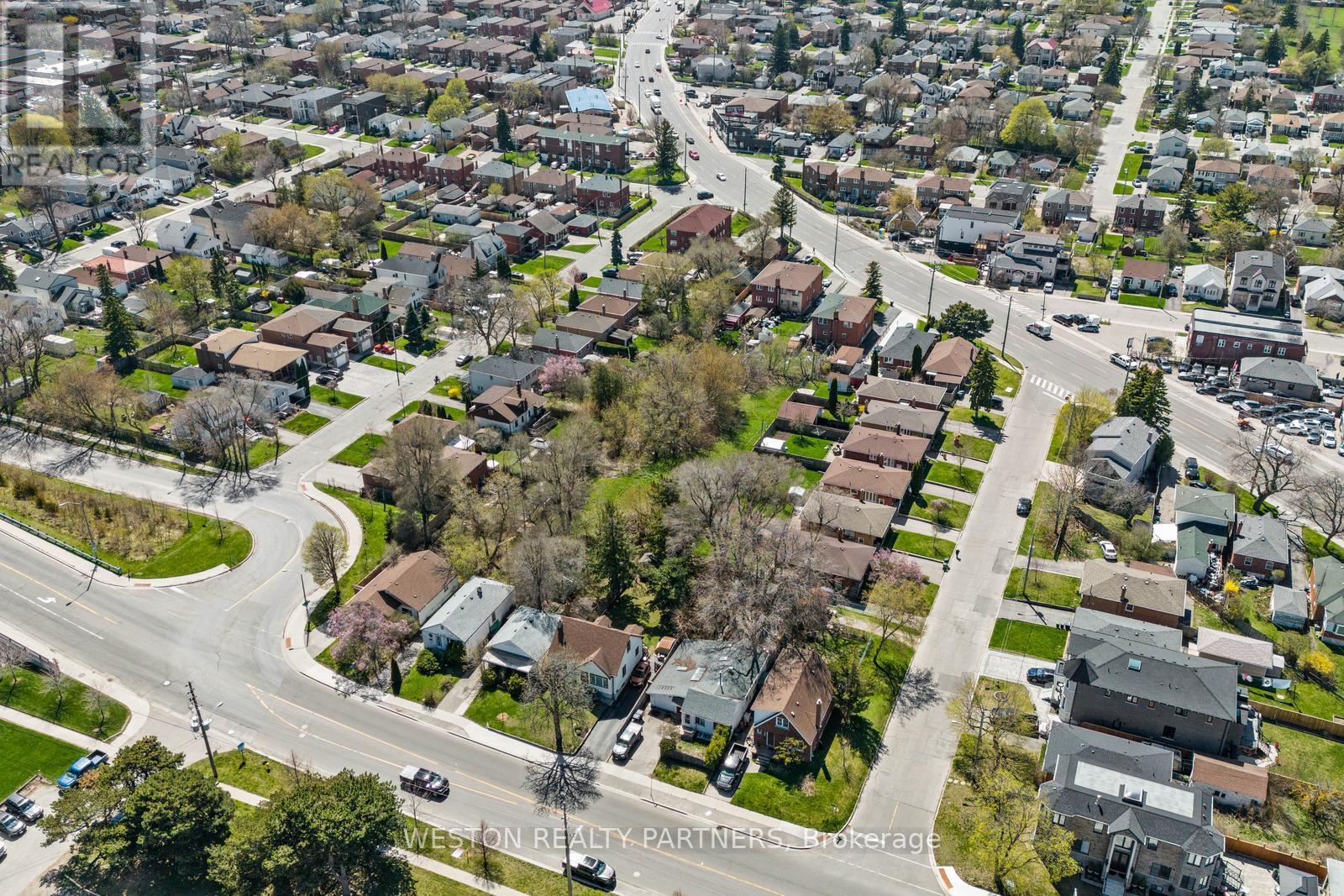 372-374 Kennedy Road, Toronto, Ontario  M1K 2A5 - Photo 4 - E13603406