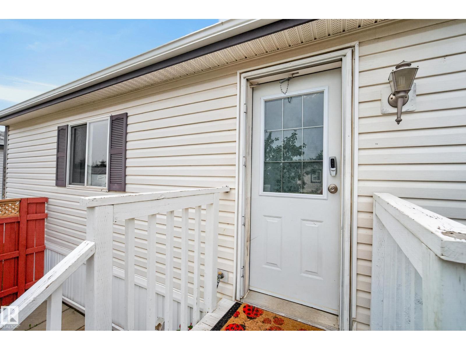 3338 Lakeview Rd NW, Edmonton, Alberta  T5S 2R8 - Photo 9 - E4500573