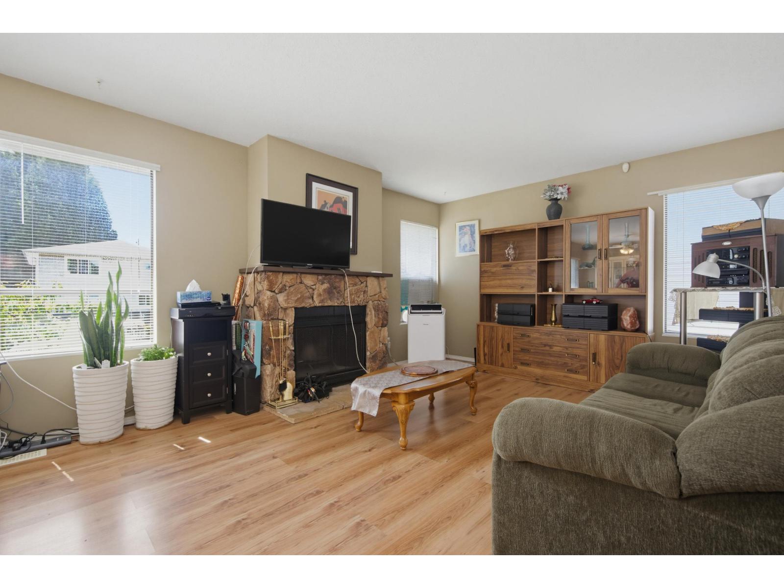 20573 51a Avenue, Langley, British Columbia V3A 7A4 - Photo 4 - R3148636