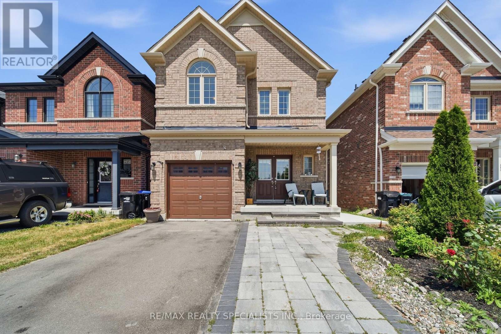 294 MILLER PARK AVENUE, Bradford West Gwillimbury (Bradford)