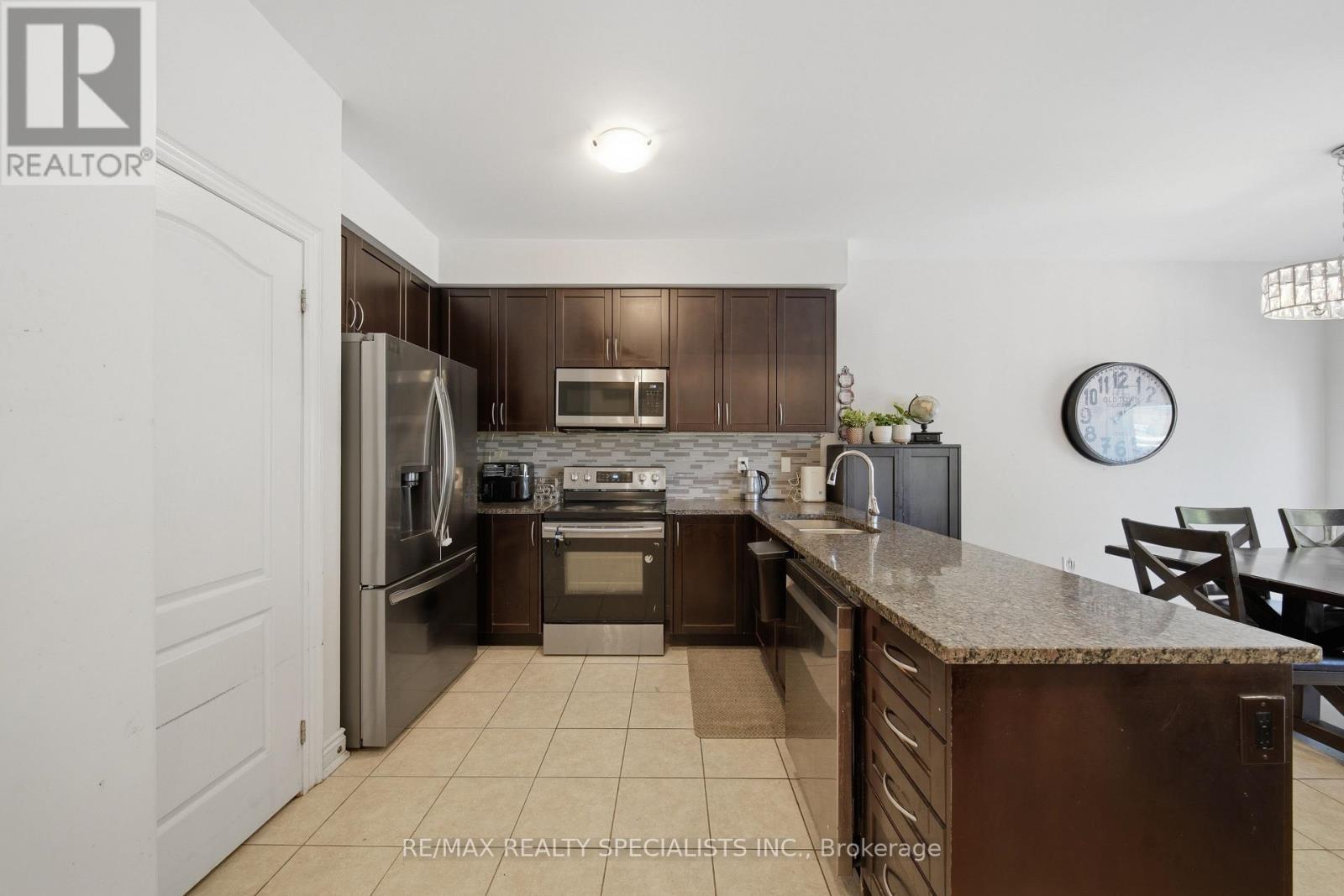 294 Miller Park Avenue, Bradford West Gwillimbury, Ontario  L3Z 0Y1 - Photo 12 - N13603368
