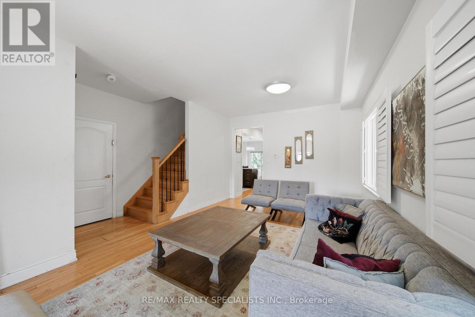 294 Miller Park Avenue, Bradford West Gwillimbury, Ontario  L3Z 0Y1 - Photo 6 - N13603368